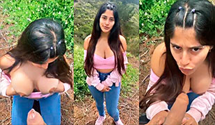 Ella encuentra a un extraño y aplica garganta profunda en ella