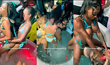 Lesbians se vuelven locos en una fiesta de billar y se lamen