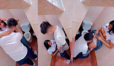Voyur Xxx, escuela de 18 años teniendo sexo oral en el baño