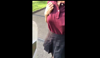 Zorra Colegiala Muestra Su Leche Todo El Camino A Casa