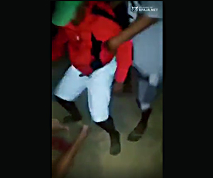Waoo, Tremenda Sorpresa Se Lleva Cuando Intentaba Follar Su Culo